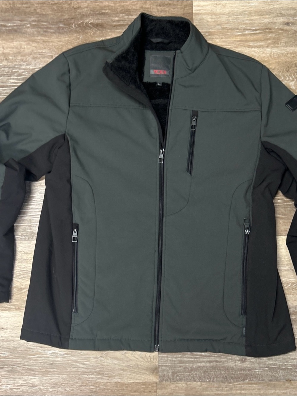 Tumi Jacket Mens Large Gray & Black Fleece Lined Full Zip Soft Shell